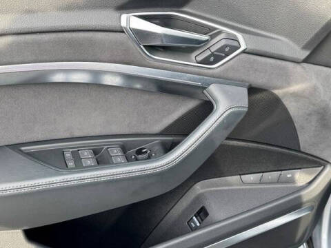 2023 Audi e-tron S quattro Premium Plus