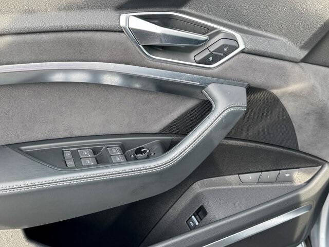 2023 Audi e-tron S quattro Premium Plus