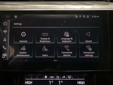 2023 Audi e-tron quattro Premium Plus