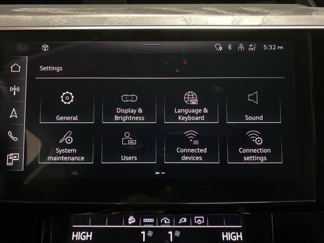 2023 Audi e-tron quattro Premium Plus