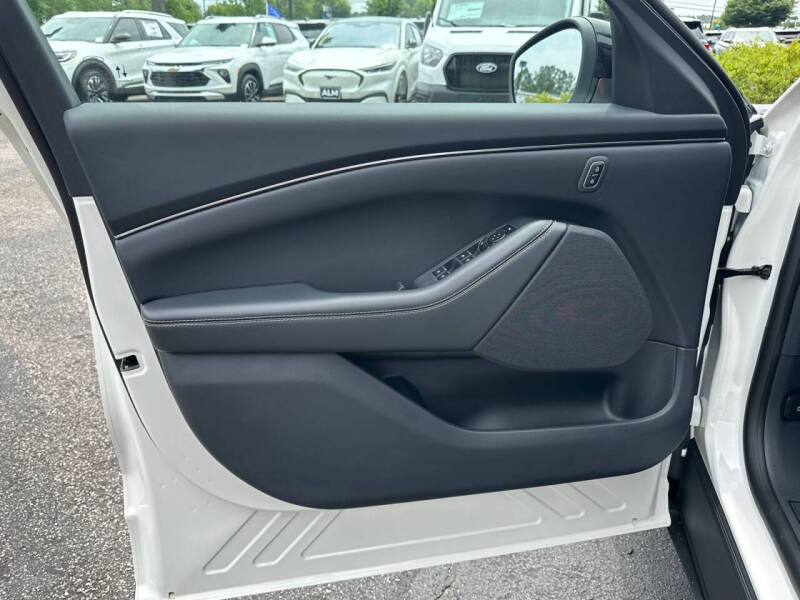 2026 Ford Mustang Mach-E Select