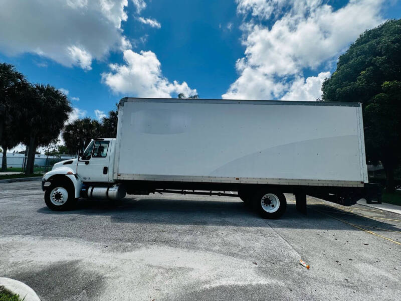 2017 International DuraStar 4300