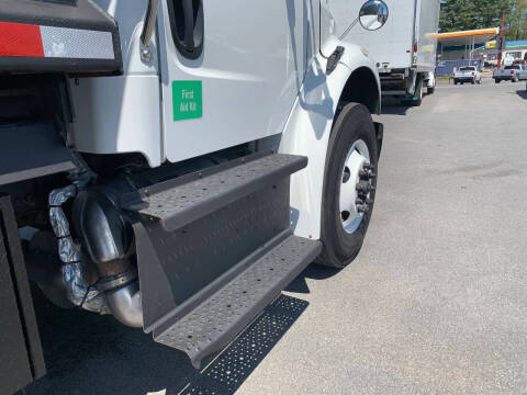 2016 Freightliner M2 106
