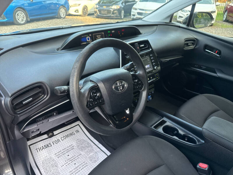 2020 Toyota Prius LE