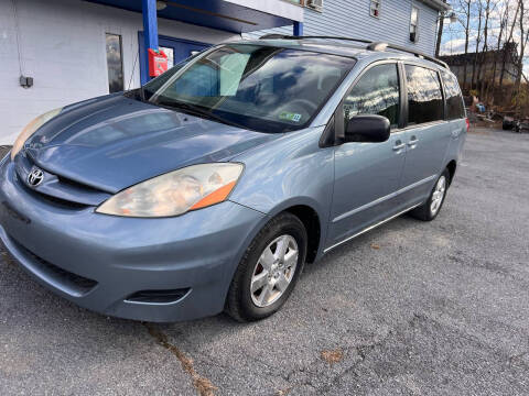 2007 Toyota Sienna for sale at Noble PreOwned Auto Sales in Martinsburg WV