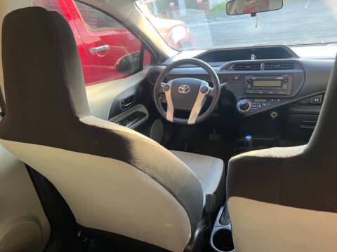 2012 Toyota Prius c Four