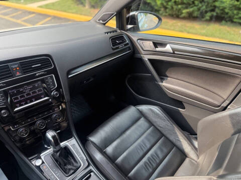 2015 Volkswagen Golf R 4Motion