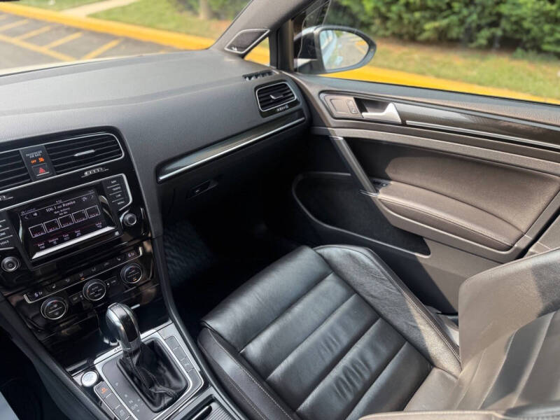 2015 Volkswagen Golf R 4Motion