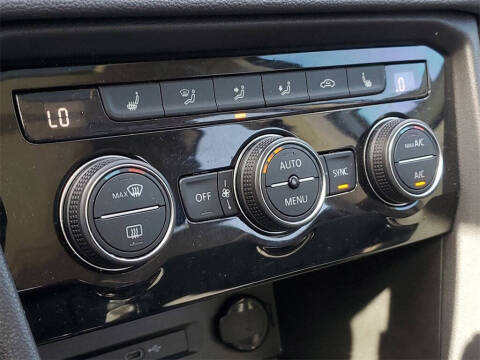 2024 Volkswagen Taos SE 4Motion