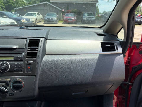 2009 Nissan Versa 1.8 S