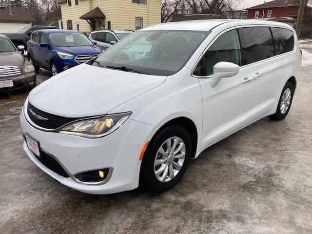 2019 Chrysler Pacifica for sale at Affordable Motors in Jamestown ND
