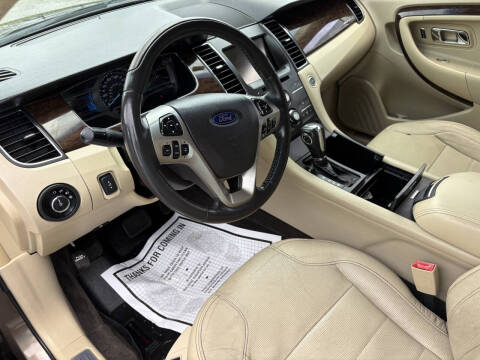 2015 Ford Taurus Limited