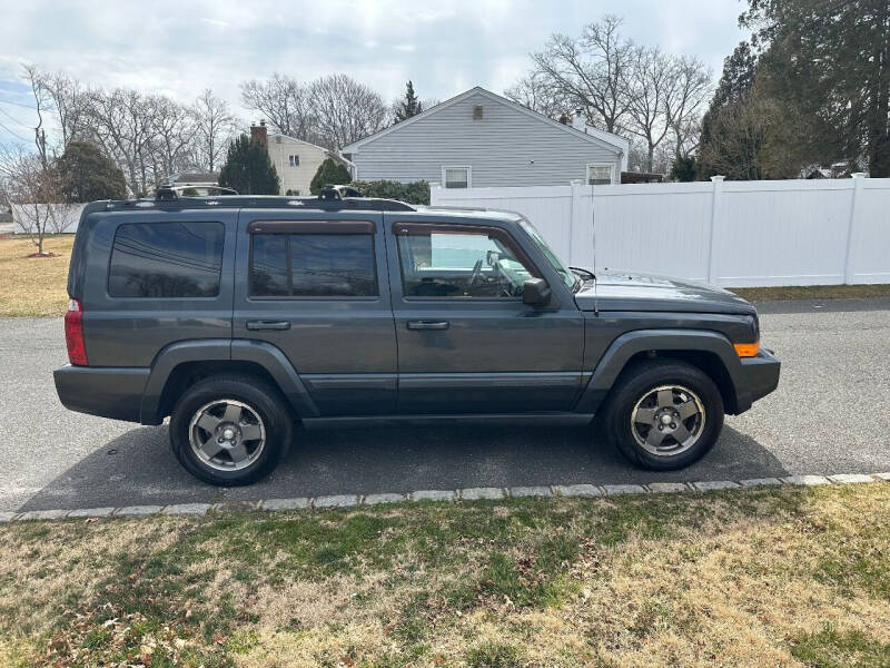 2007 Jeep Commander Sport