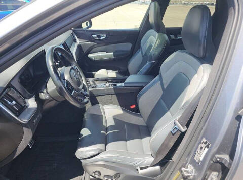 2021 Volvo XC60 Recharge T8 R-Design