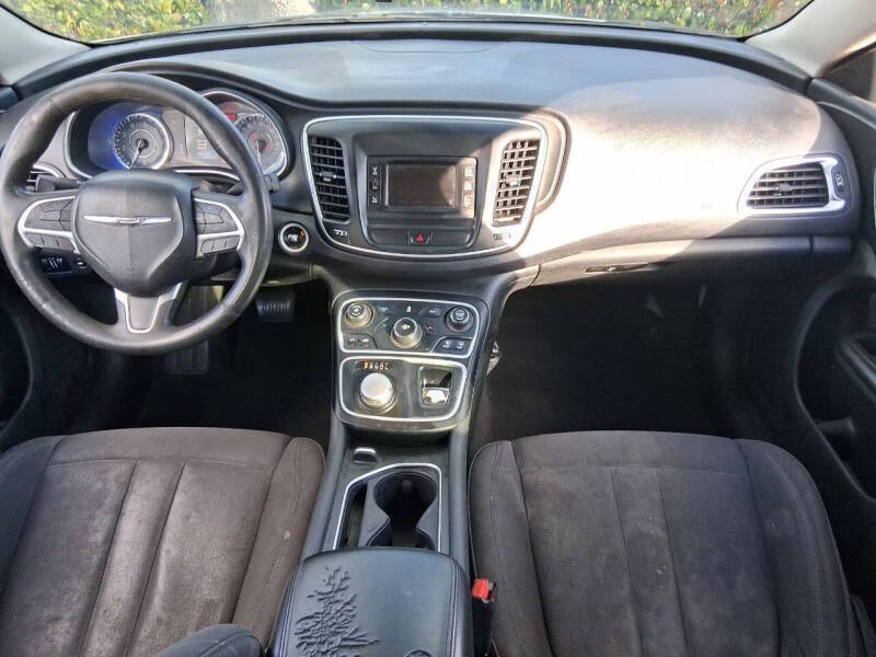 2015 Chrysler 300 Limited