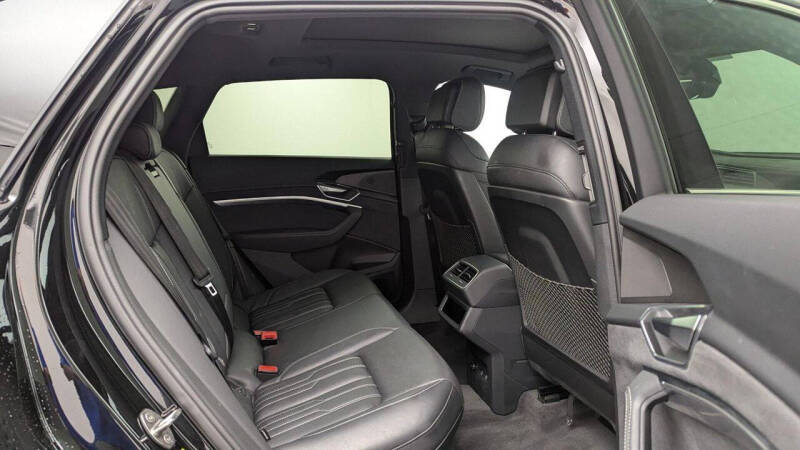 2022 Audi e-tron S quattro Premium Plus