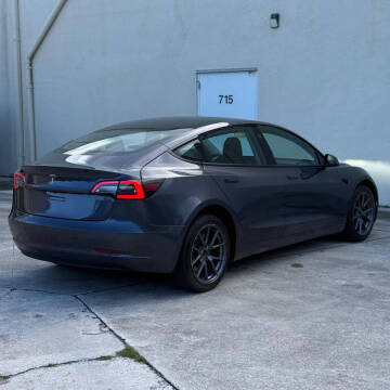 2021 Tesla Model 3 Standard Range Plus