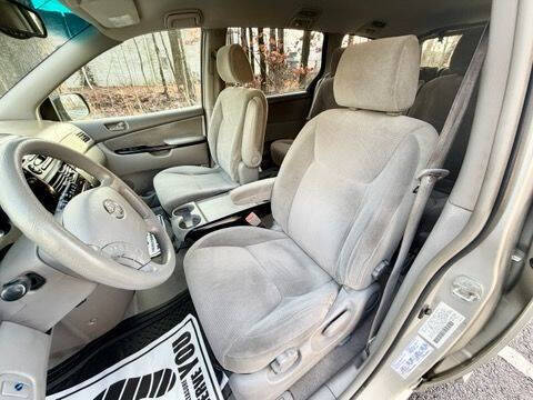 2004 Toyota Sienna LE 7 Passenger