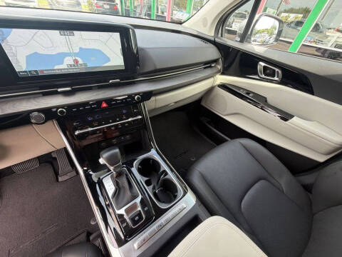 2024 Kia Carnival EX