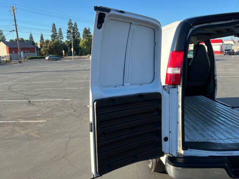 2020 GMC Savana 2500