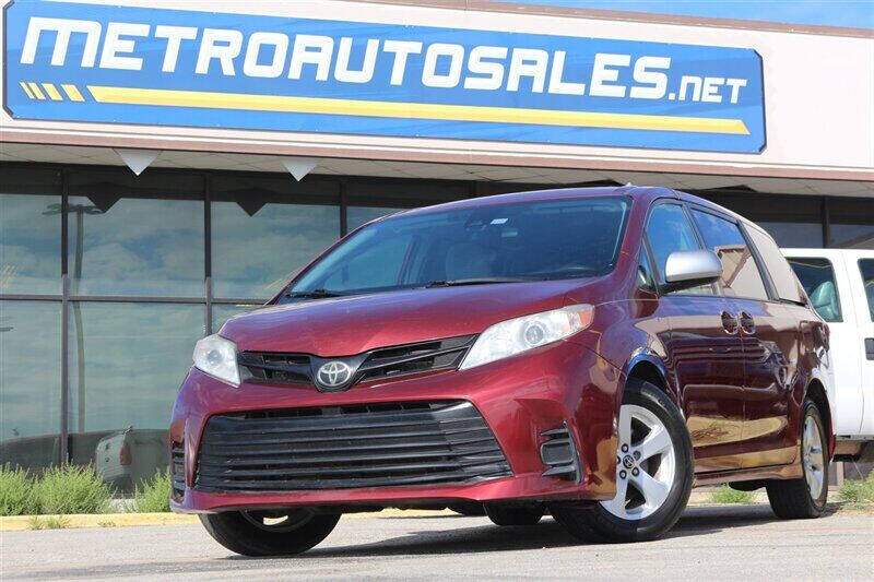 2019 Toyota Sienna for sale at METRO AUTO SALES in Arlington TX