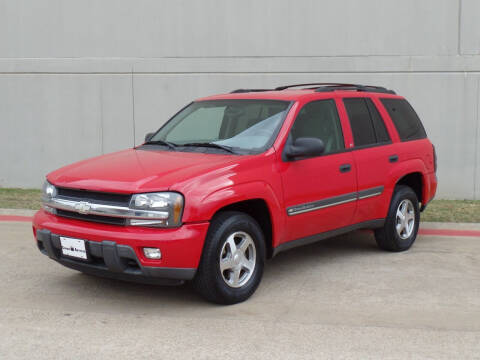 2002 Chevrolet TrailBlazer for sale at CROWN AUTOPLEX in Arlington TX