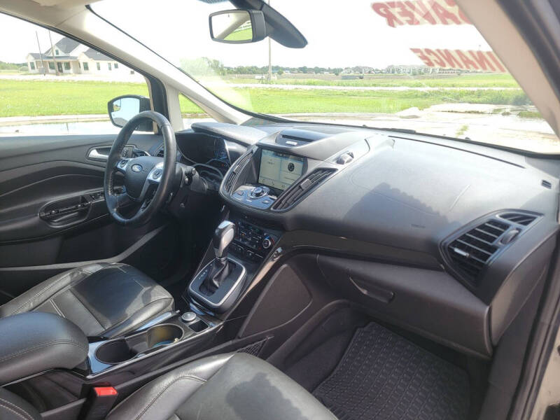 2017 Ford C-MAX Energi Titanium