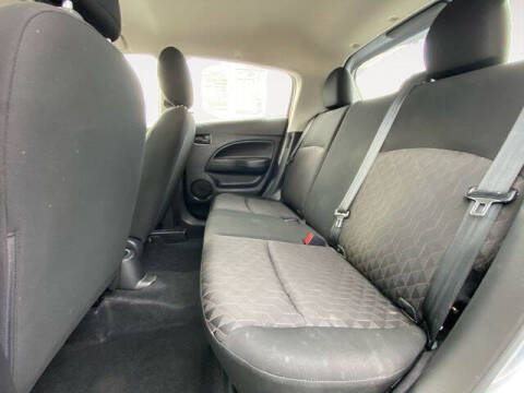 2022 Mitsubishi Mirage ES