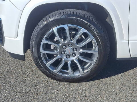 2022 GMC Acadia Denali