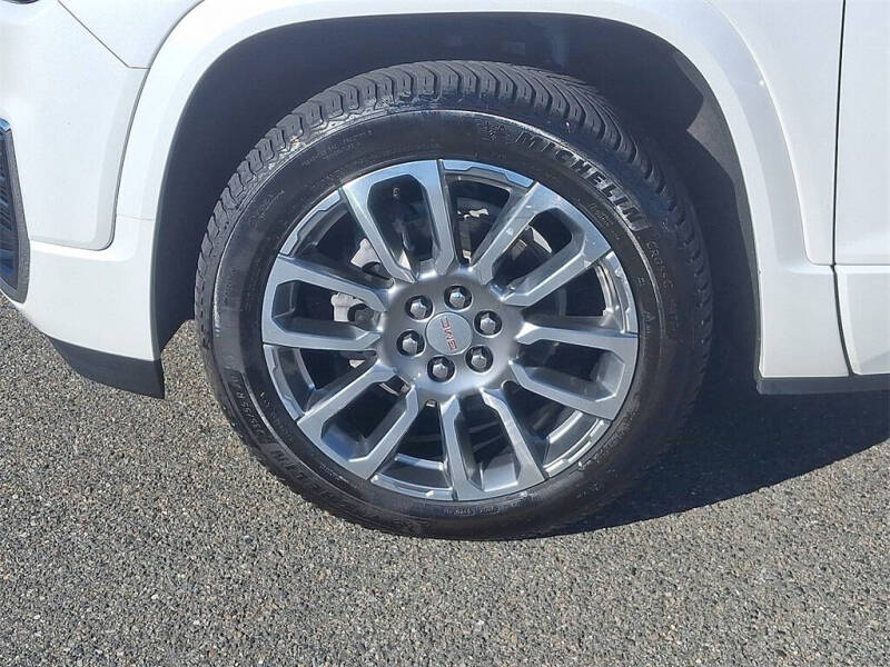 2022 GMC Acadia Denali