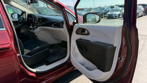 2017 Chrysler Pacifica Touring