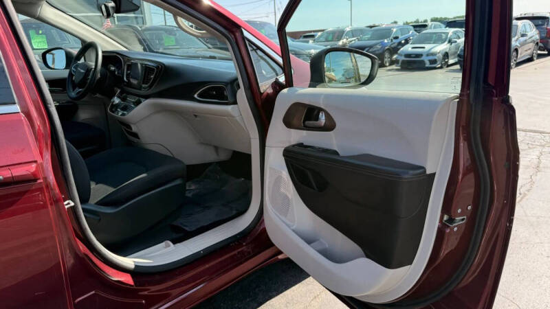 2017 Chrysler Pacifica Touring