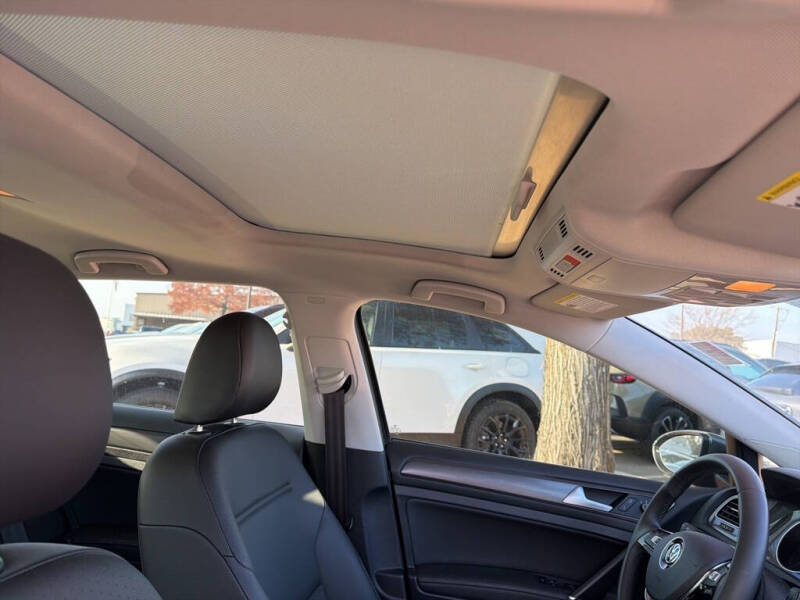 2021 Volkswagen Golf TSI