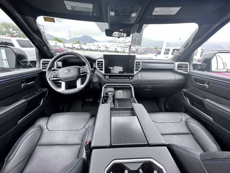 2024 Toyota Sequoia Platinum