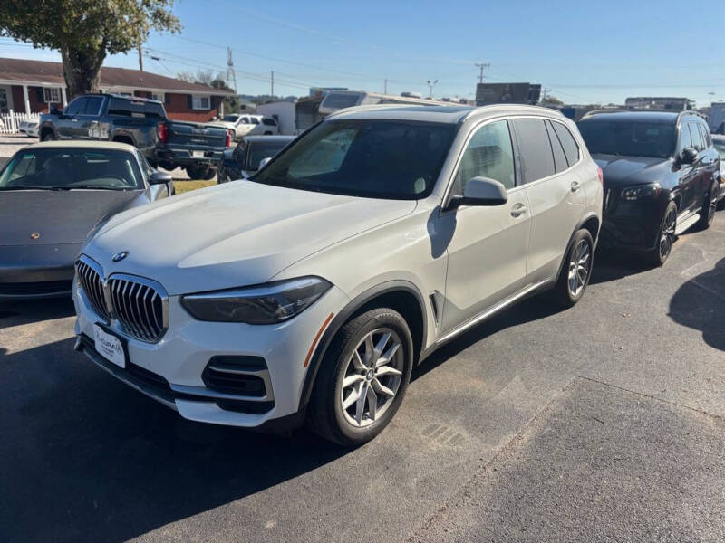 2022 BMW X5 40i's photo