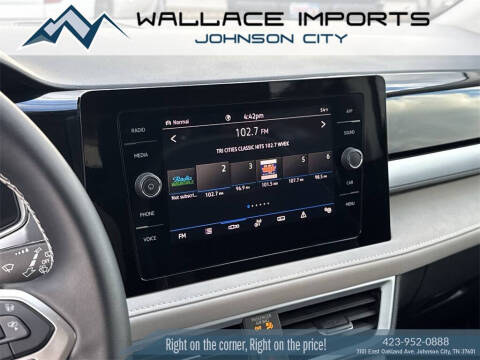 2025 Volkswagen Taos SE 4Motion