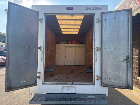 2017 GMC Savana 3500