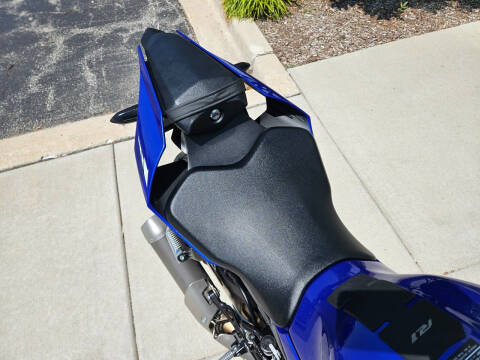 2024 Yamaha YZF-R1