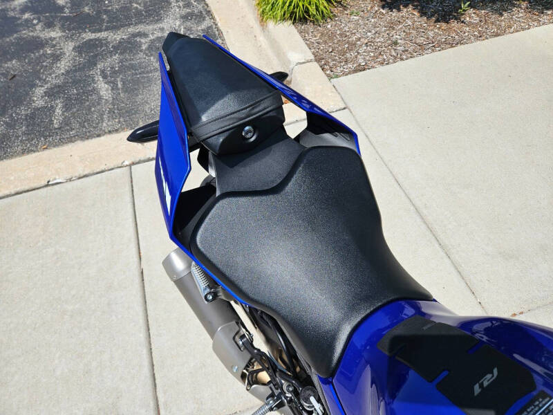 2024 Yamaha YZF-R1