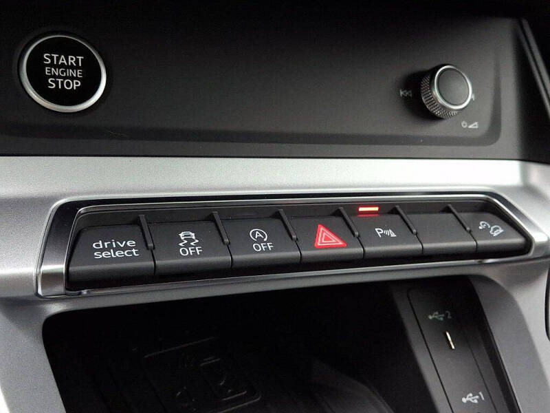 2025 Audi Q3 quattro S line Prem Plus 45 TFSI