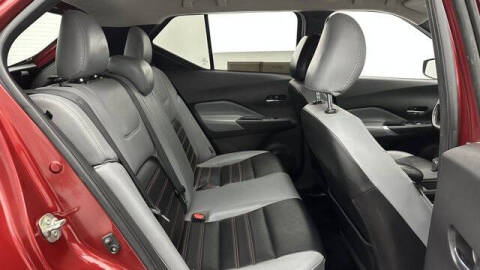 2022 Nissan Kicks SR