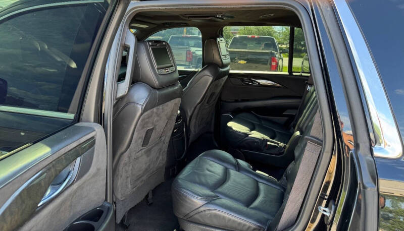 2016 Cadillac Escalade Platinum