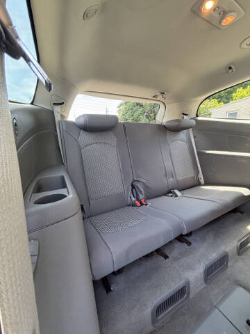 2010 Chevrolet Traverse LS