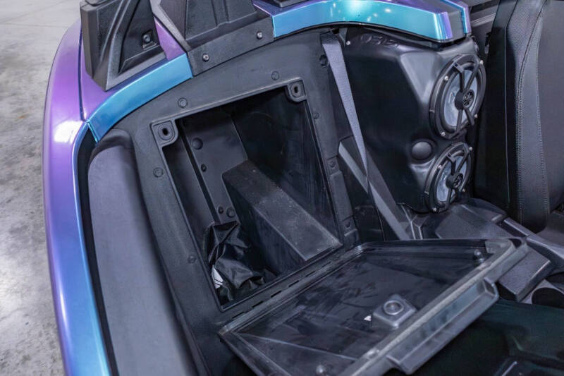 2023 Polaris Slingshot