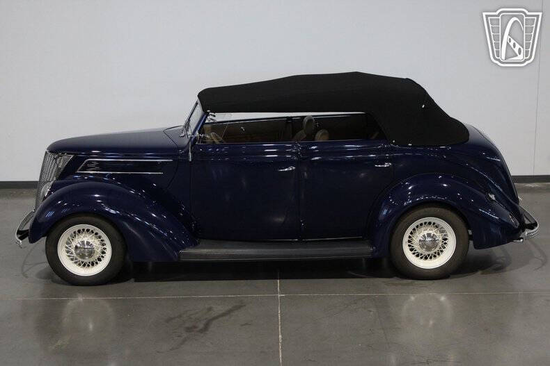 1937 Ford Phaeton