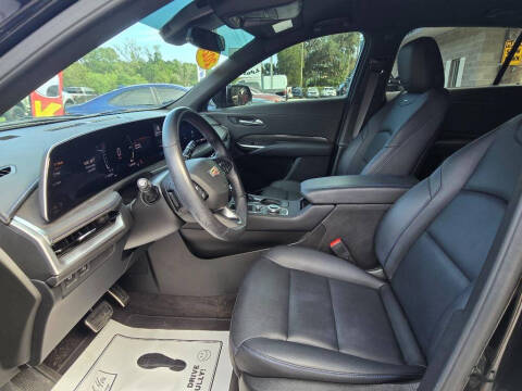 2024 Cadillac XT4 Sport