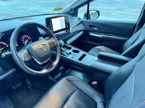 2022 Toyota Sienna XSE 7-Passenger