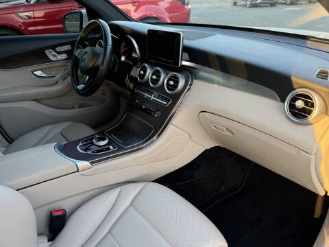 2018 Mercedes-Benz GLC GLC 300 4MATIC