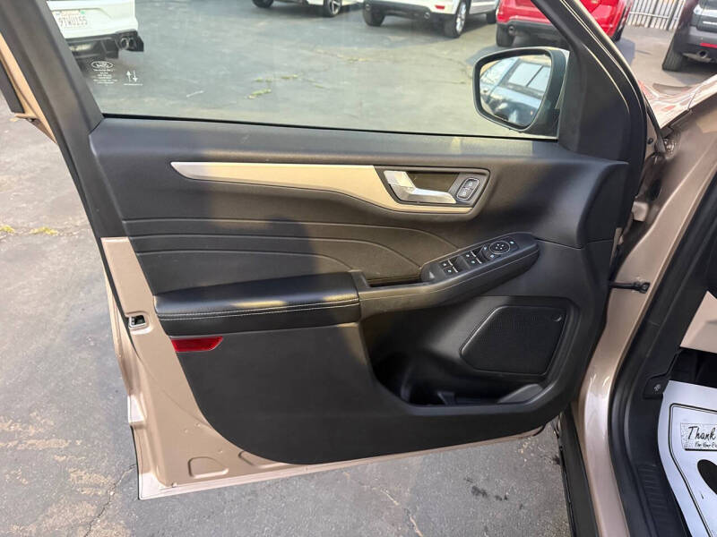 2021 Ford Escape SE