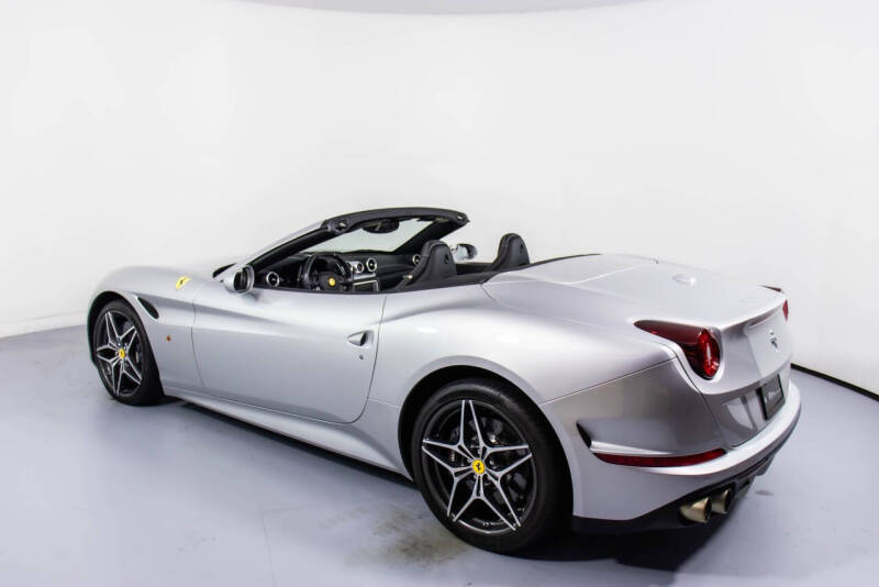 2016 Ferrari California T